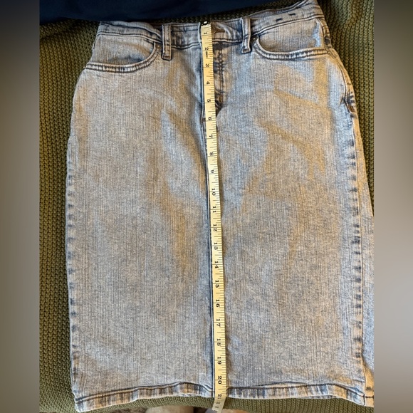 Banana Republic Denim Skirt - Picture 7 of 7